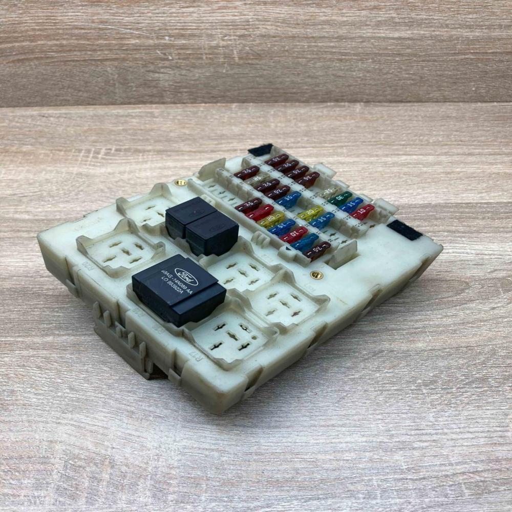 98AG14A073AG 518234802 Used Fuse module Ford Focus