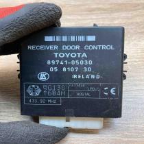 89741 05030 05810730  Door control unit/module Toyota Avensis T220