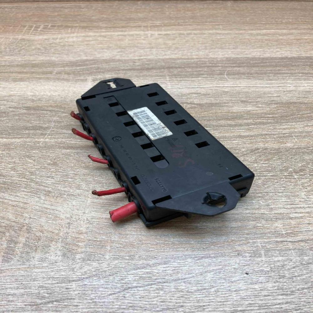 9162323 9441776  Battery relay fuse Volvo S80