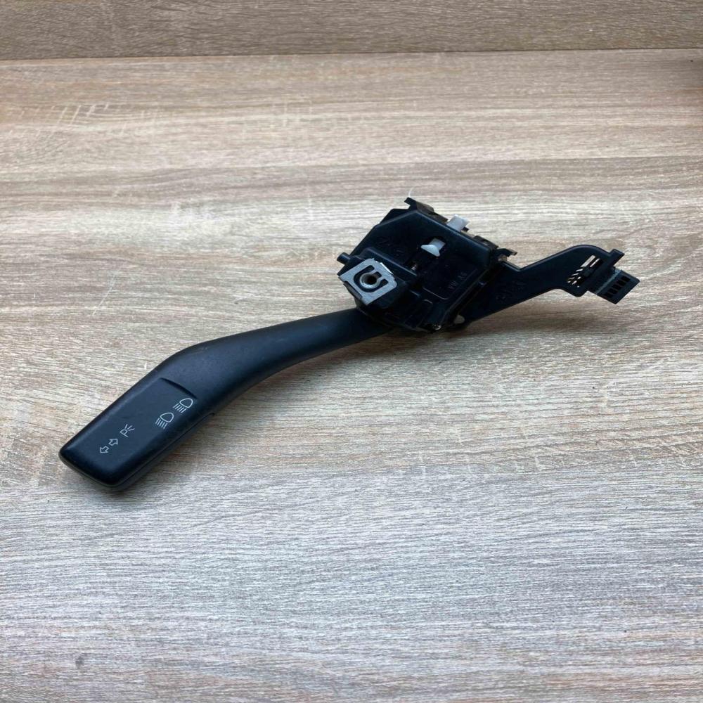 1K0953513   Indicator stalk Volkswagen Golf V