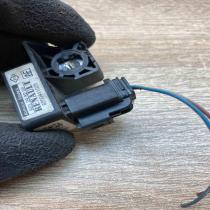 8200411025 601298200 Used With Plug Airbag deployment crash/impact sensor Renaul
