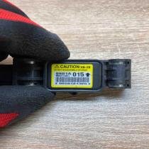 8651A015   Airbag deployment crash/impact sensor Mitsubishi Grandis