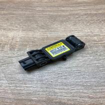 8651A015   Airbag deployment crash/impact sensor Mitsubishi Grandis
