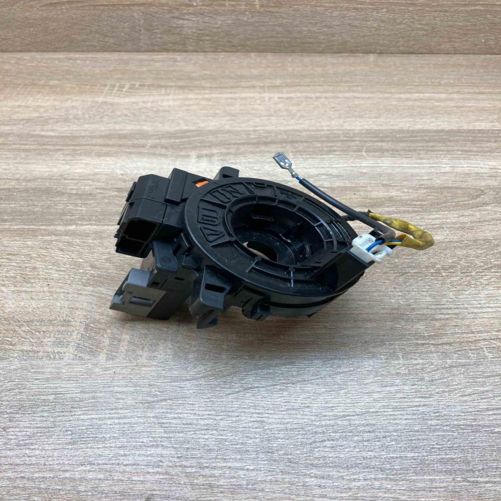 0H010 75B705   Airbag slip ring squib (SRS ring) Toyota Aygo AB10