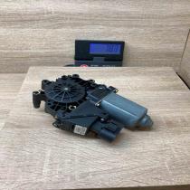 114188 100   Front door window regulator motor Audi A4 S4 B5 8D