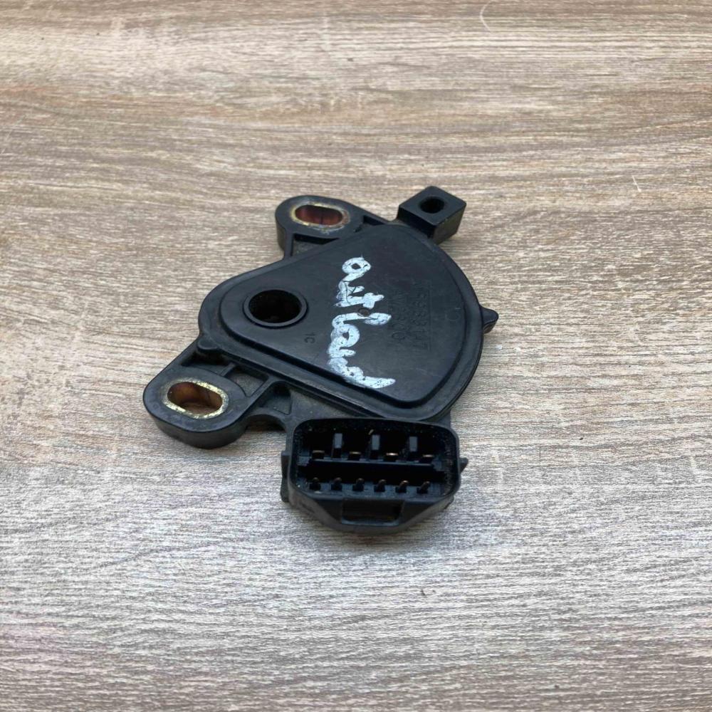 MR983147 AV2800  Gear selector Mitsubishi Outlander