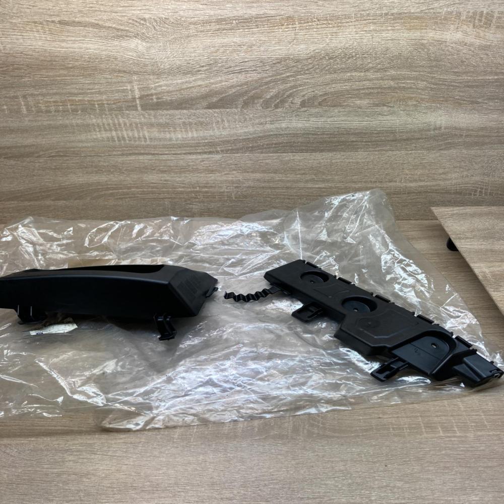 42406275   Rear bumper mounting bracket Opel Mokka X