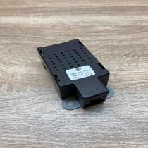 5M0035570B   Aerial antenna amplifier Volkswagen Golf VI