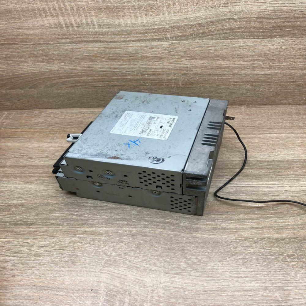 86201XA14B MX218669  Radio/CD/DVD/GPS head unit Subaru Tribeca