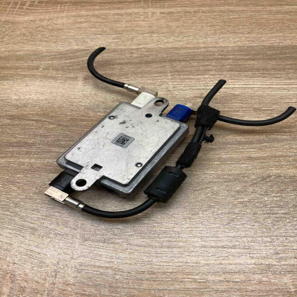 9200503 133997 10 With Plug Aerial antenna amplifier BMW 7 F01 F02 F03 F04