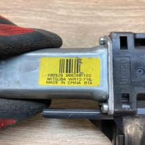 966268 103 130329  Front door window regulator motor Volvo S60