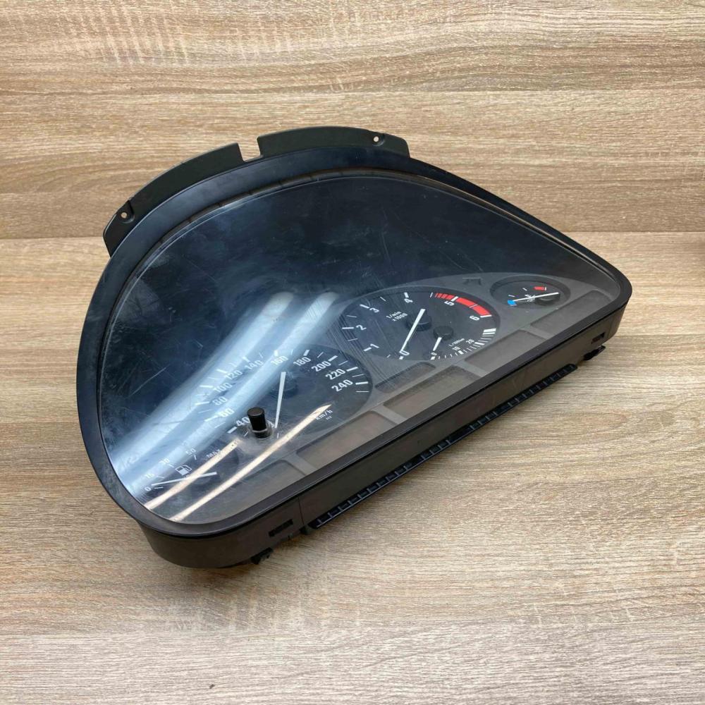 8381198 110008735 Used Speedometer (instrument cluster) BMW 5 E39