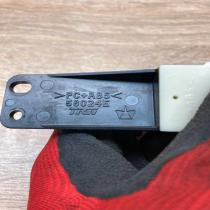 05134629AA   Hazard light switch Dodge Caravan
