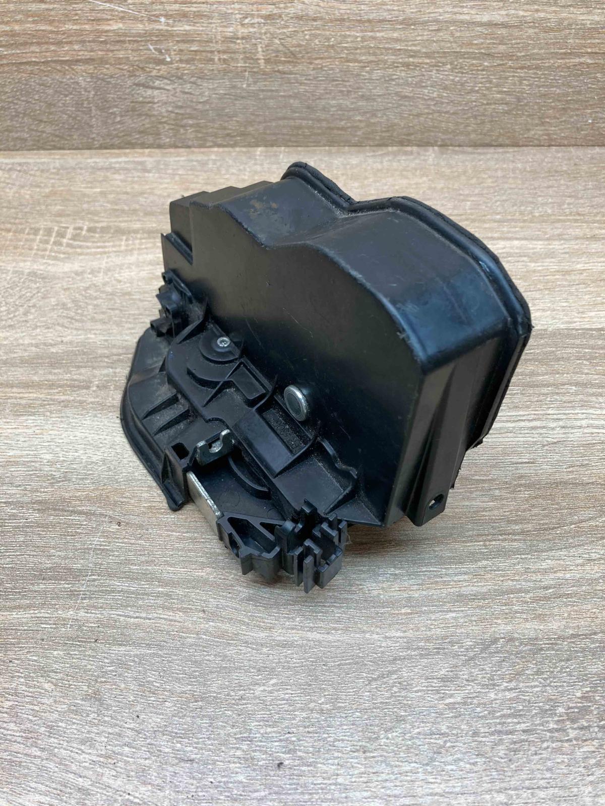 7202144 A053702  Front door lock BMW 3 E90 E91