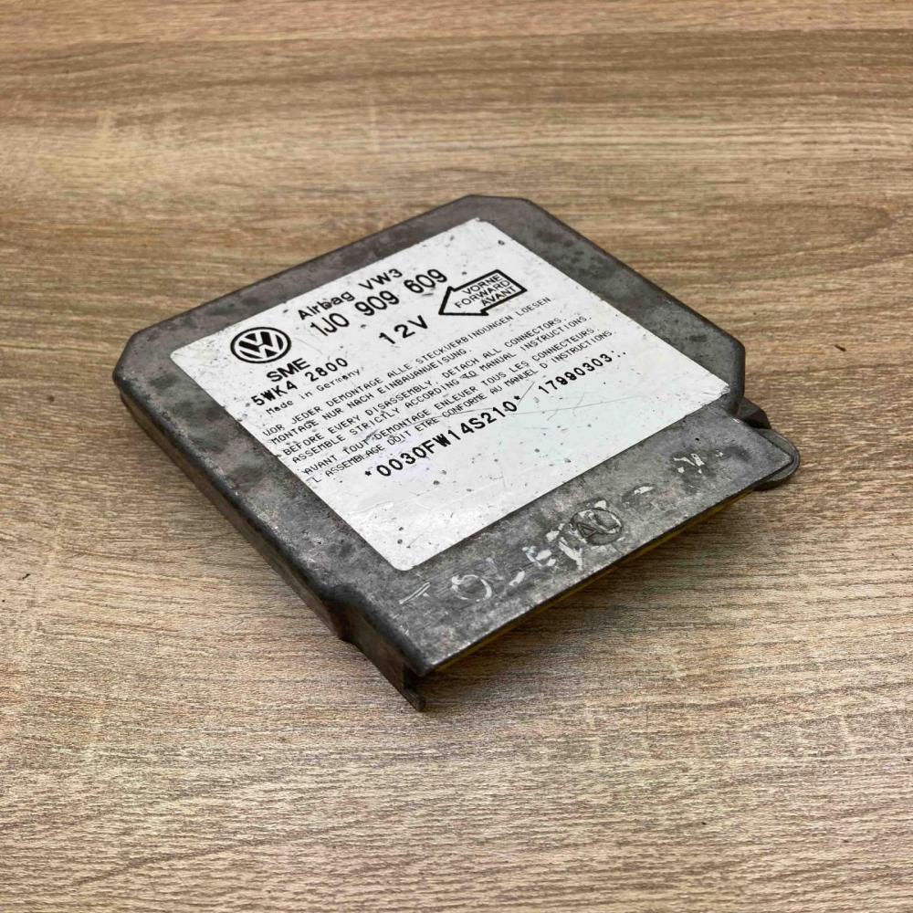1J0909609 5WK42800  Airbag control unit/module Volkswagen Golf IV