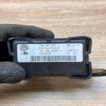 7H0907655A 101701 03663  ESP acceleration yaw rate sensor Volkswagen Golf V