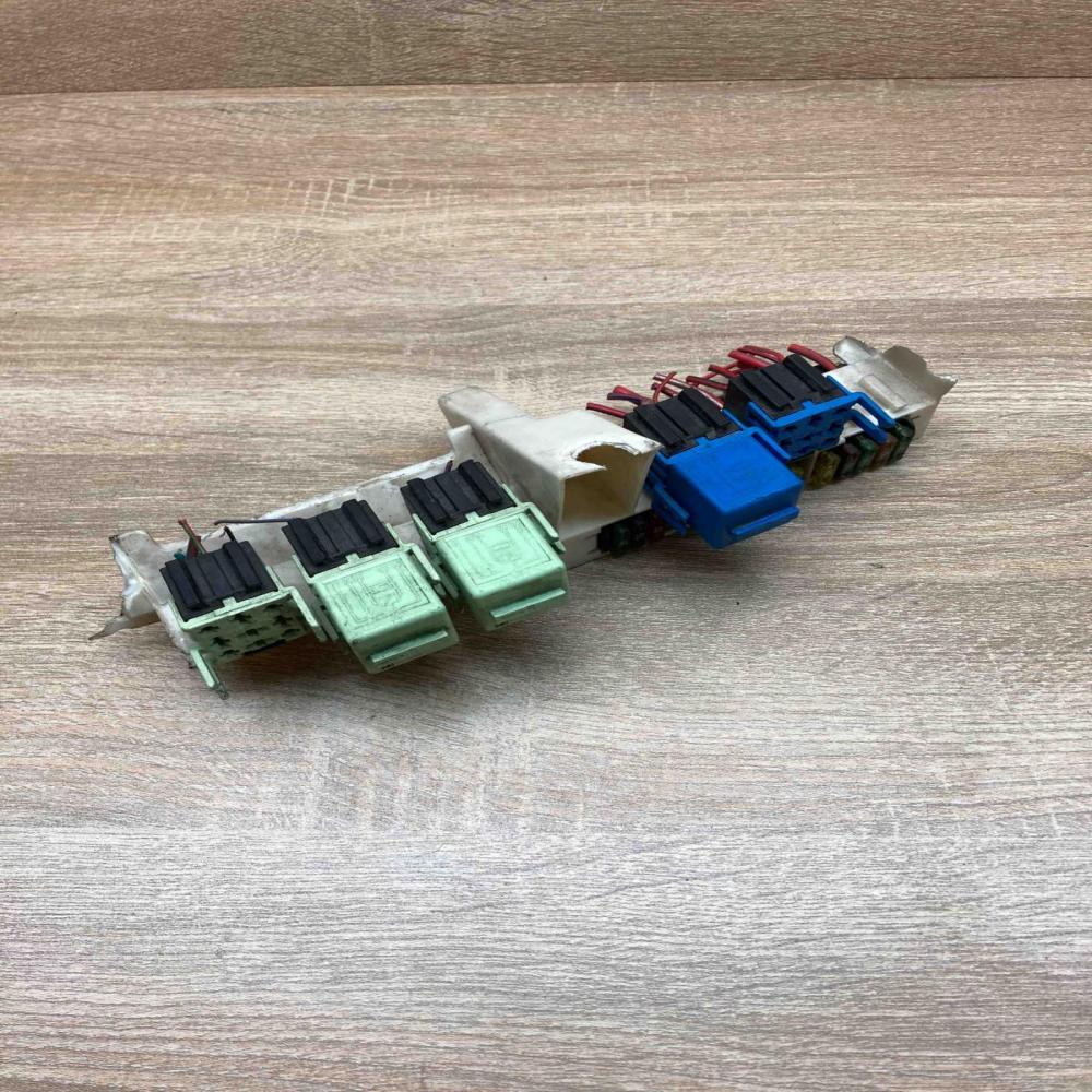 8383720 With Relay  Fuse box set BMW X5 E53