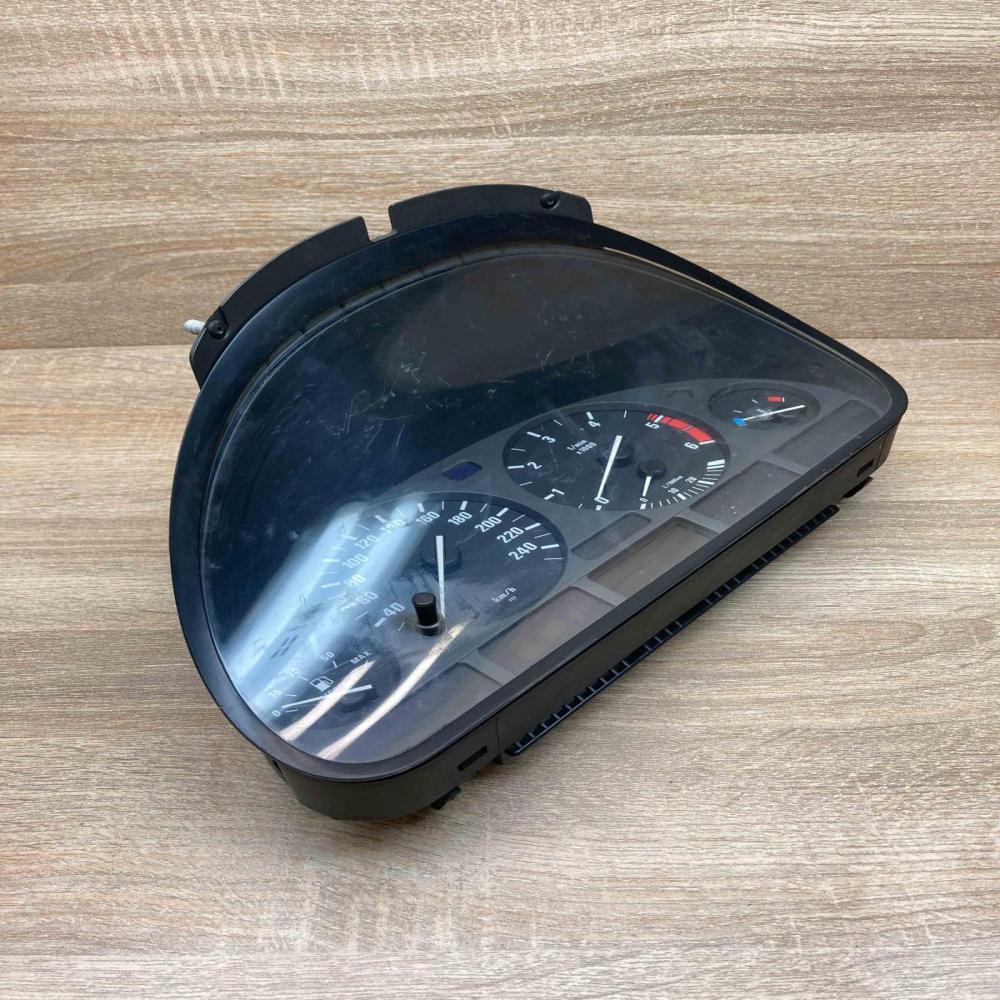 8375675 110008735  Speedometer (instrument cluster) BMW 5 E39