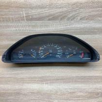 2105406547 110009765  Speedometer (instrument cluster) Mercedes-Benz E W210