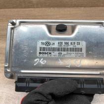038906019ER 0281010764  Engine control unit/module ECU Volkswagen PASSAT B5.5