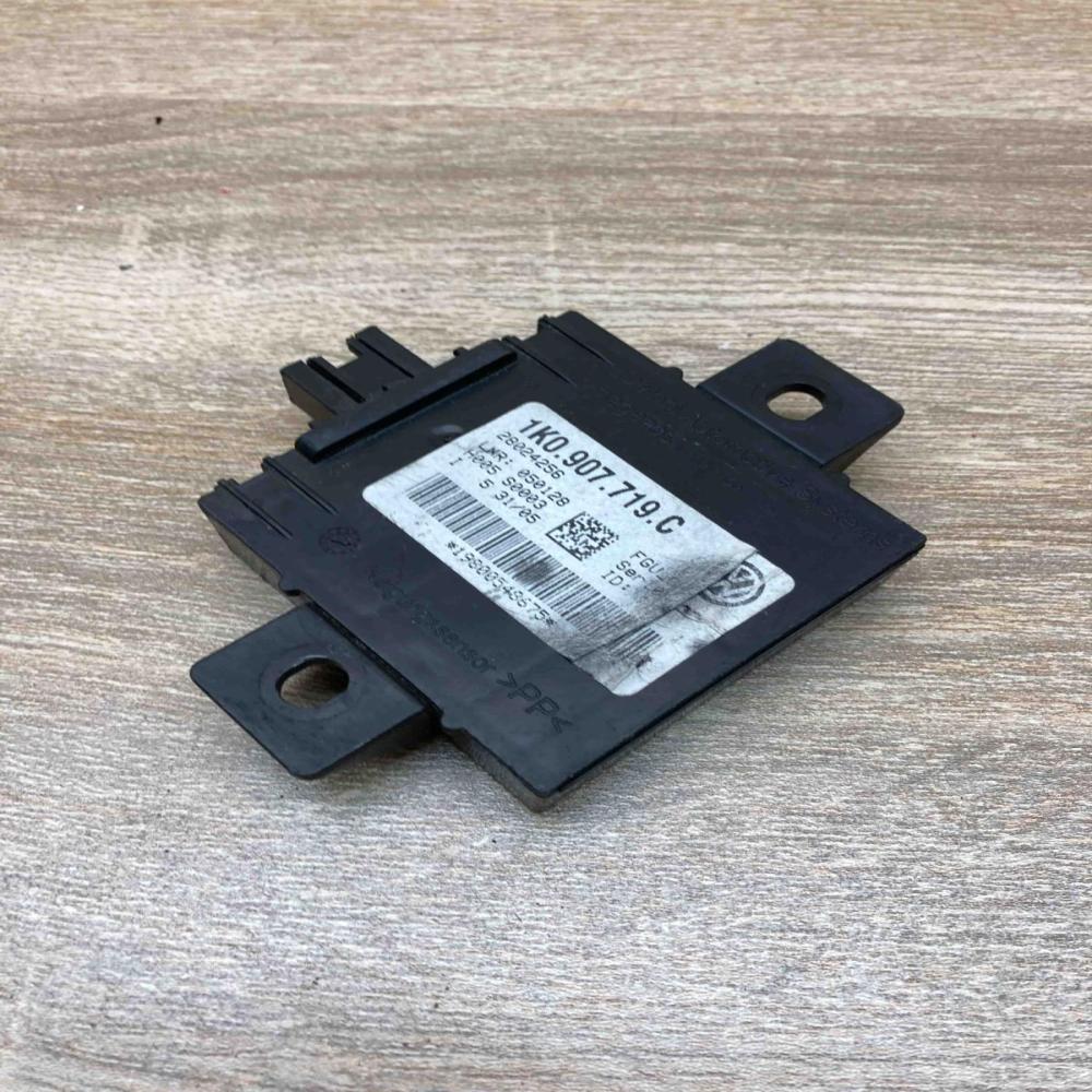 1K0907719C   Alarm control unit/module Audi A3 S3 8P