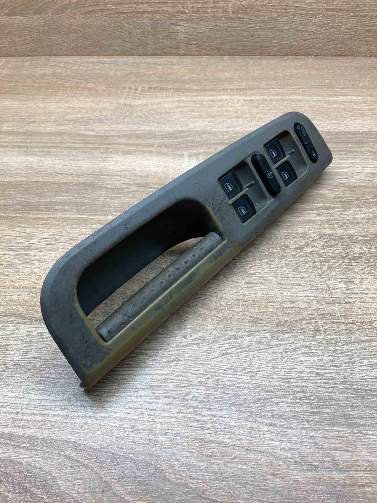 1J4959857   Electric window control switch Volkswagen PASSAT B5.5