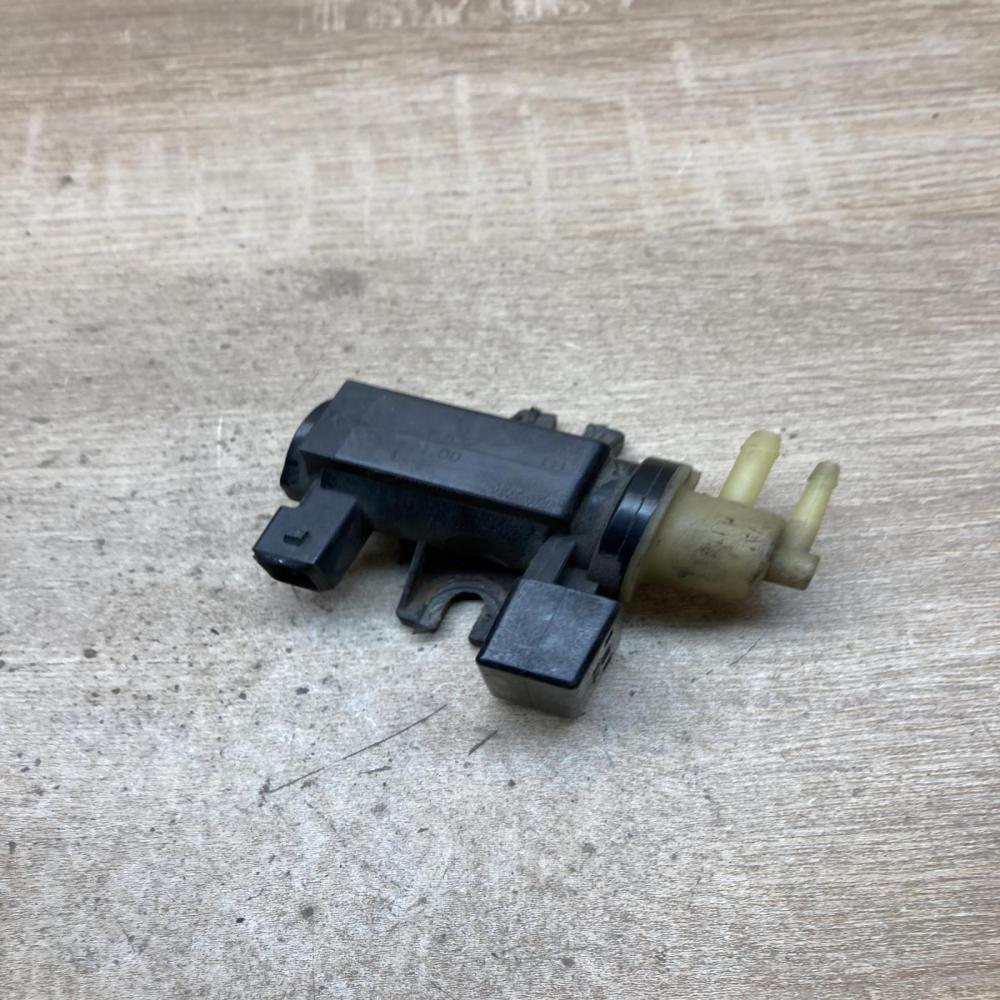 55563532 70142100  Vacuum valve Saab 9-3 Ver2