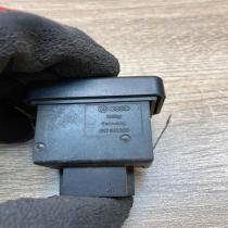 357941333   Headlight level height control switch Volkswagen Golf III