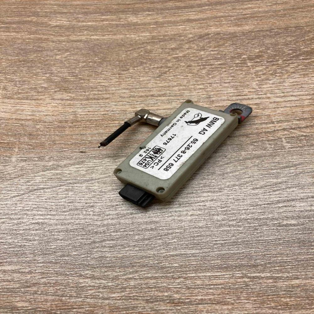 8377658   Aerial antenna amplifier BMW X5 E53