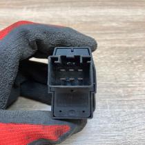 9476695   Electric window control switch Volvo S80