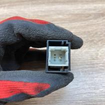 7700430215   Central locking switch button Renault Megane I
