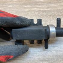 30618057 72190343  Turbo solenoid valve Volvo S40, V40