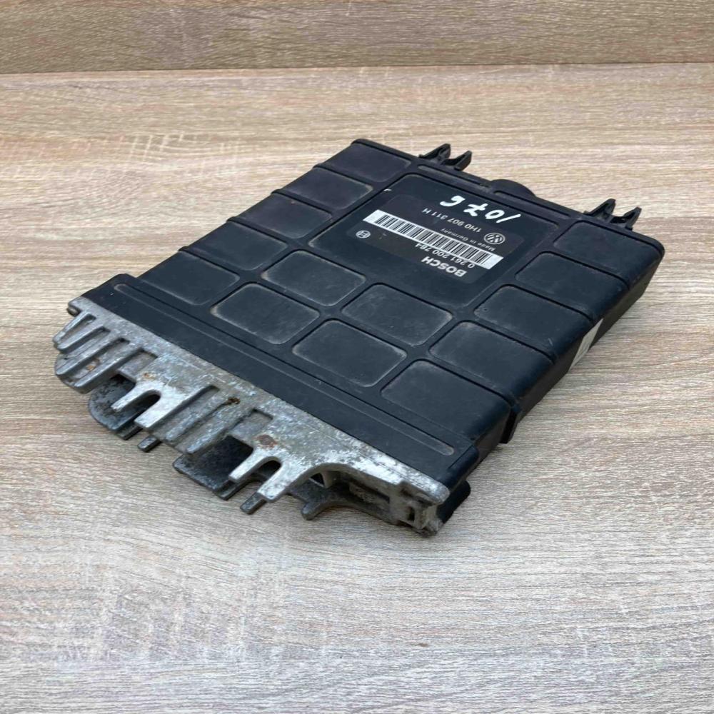 1H0907311H 0261200784  Engine control unit/module ECU Volkswagen Golf III