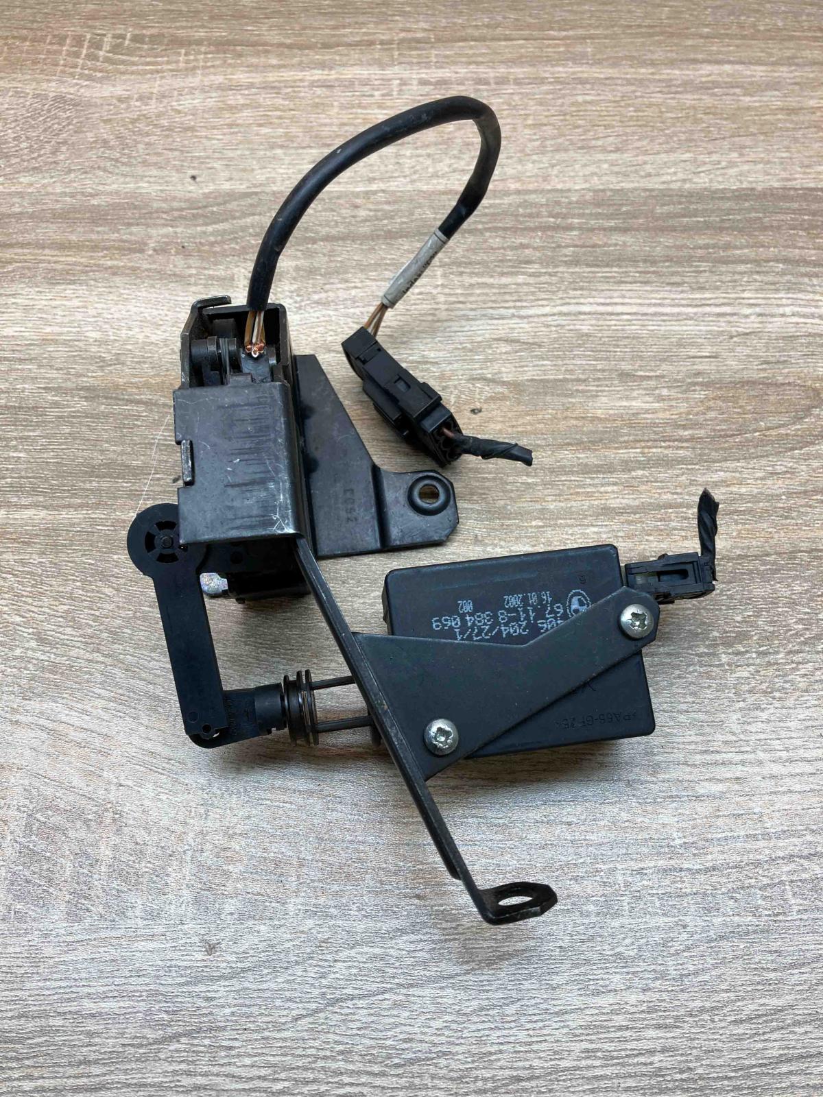 8238469 8384069  Tailgate/trunk/boot lock/catch/latch BMW 5 E39