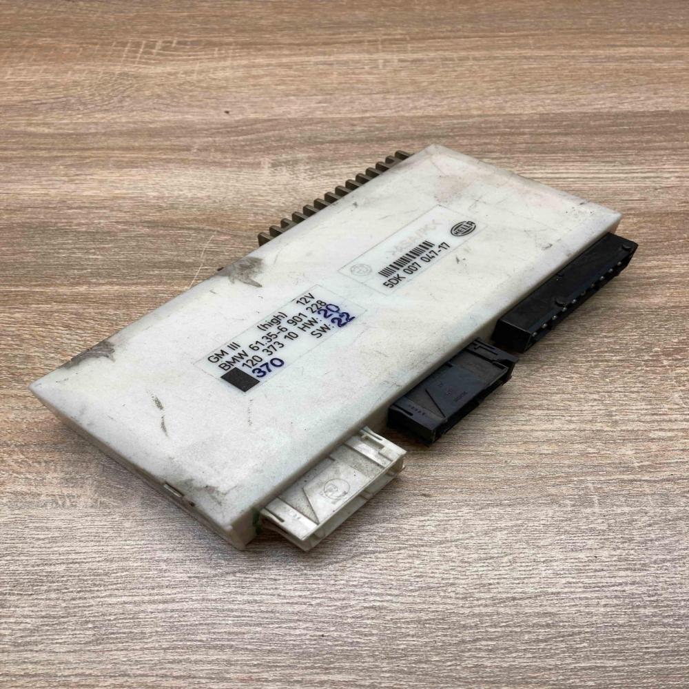 6901228 5DK007047  Comfort/convenience module BMW 5 E39
