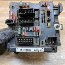 9643538180   Central body control module Peugeot 307