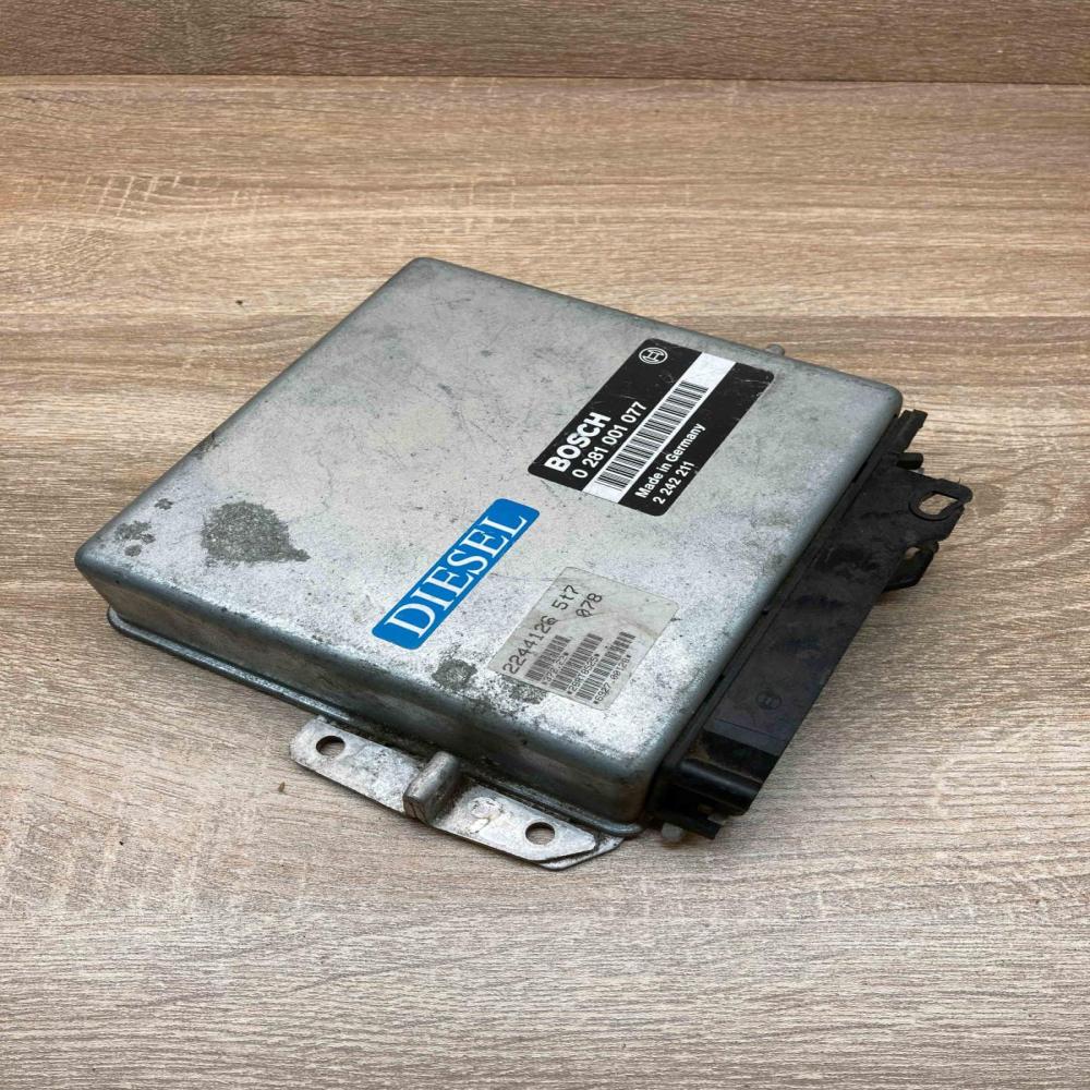 2242211 0281001077  Engine control unit/module ECU BMW 5 E34