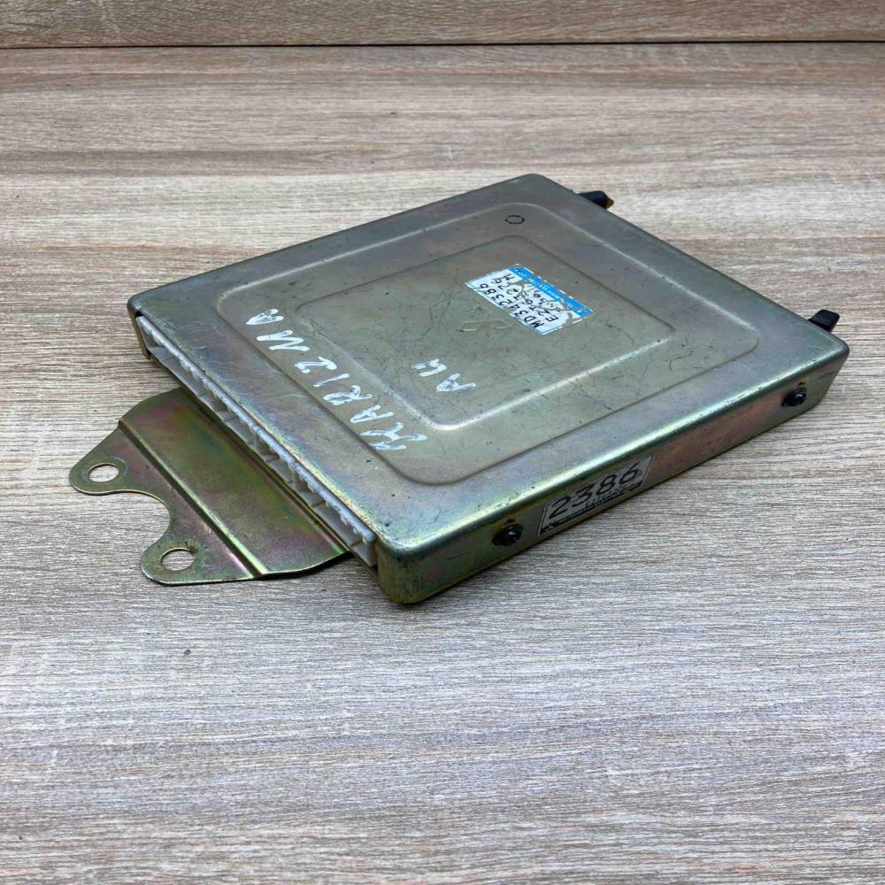 MD322386 E2T63276  Engine control unit/module ECU Mitsubishi Carisma