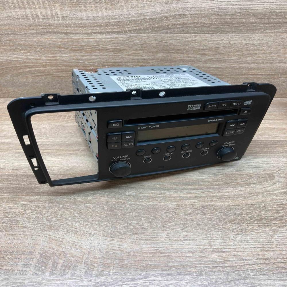 30737709   Radio/CD/DVD/GPS head unit Volvo V70