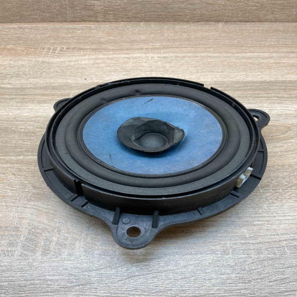 28156 CR000   Front door speaker Nissan X-Trail T30