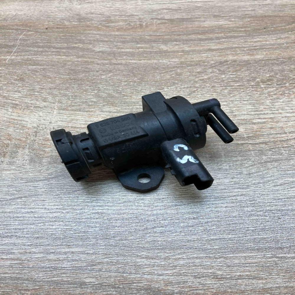 9635704380   Turbo solenoid valve Peugeot 607