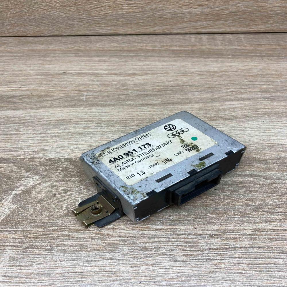 4A0951173   Alarm control unit/module Audi A6 S6 C4 4A