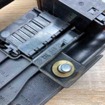 2115452601   Battery relay fuse Mercedes-Benz E W211