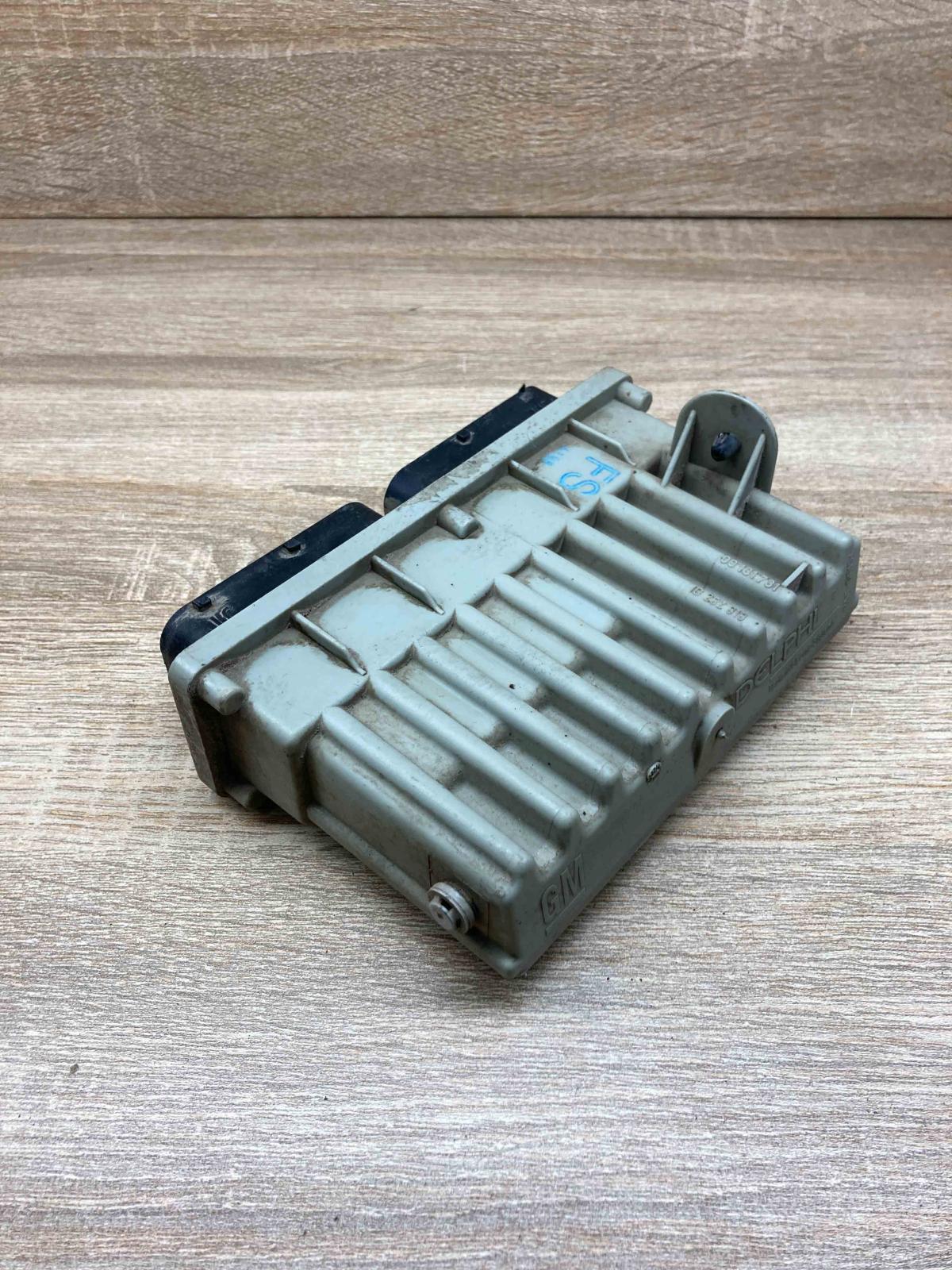 09131731   Coolant fan relay Opel Vectra B