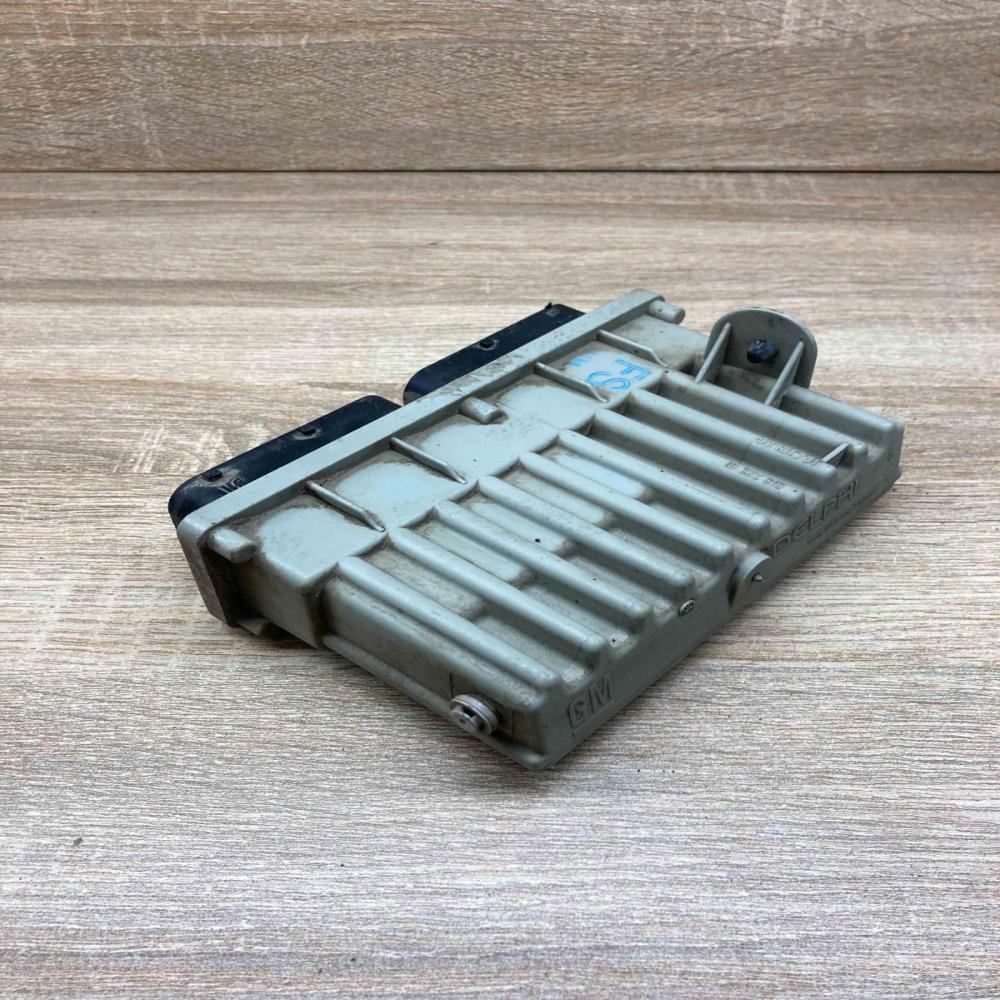 09131731   Coolant fan relay Opel Vectra B