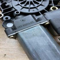 0536001402   Front door window regulator motor Audi A6 S6 C5 4B