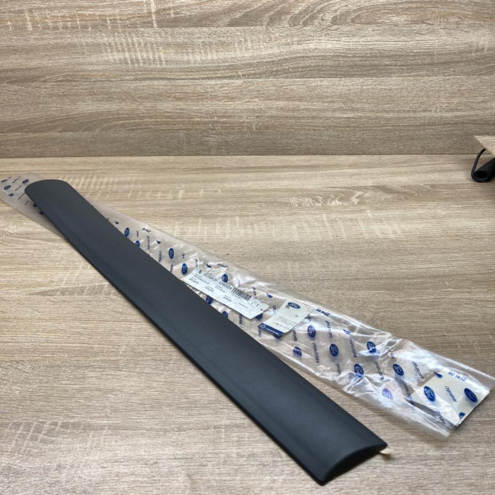 5140524 3T16 V20077 A 3T16V29077ABM Front door trim (molding) Ford Transit -  To
