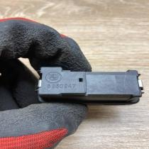 8350947   Hazard light switch BMW 7 E38