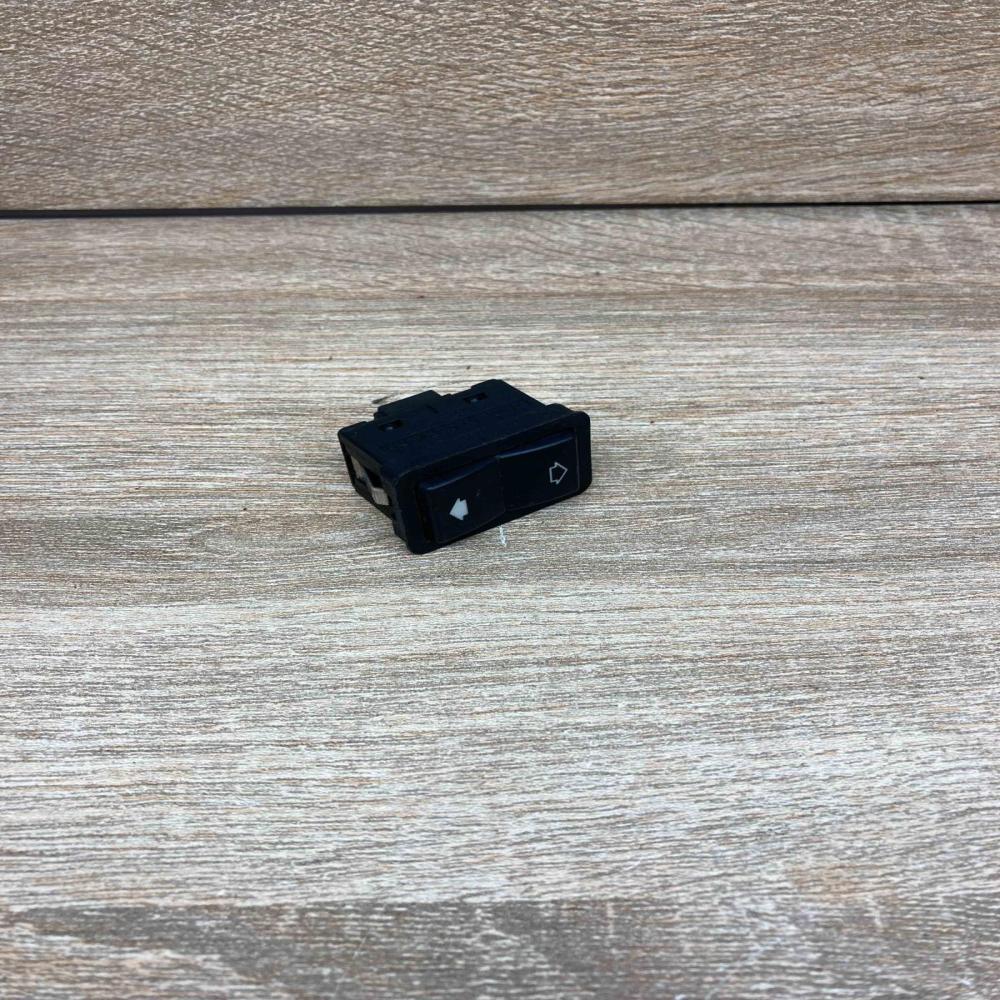 8368974   Electric window control switch BMW X5 E53