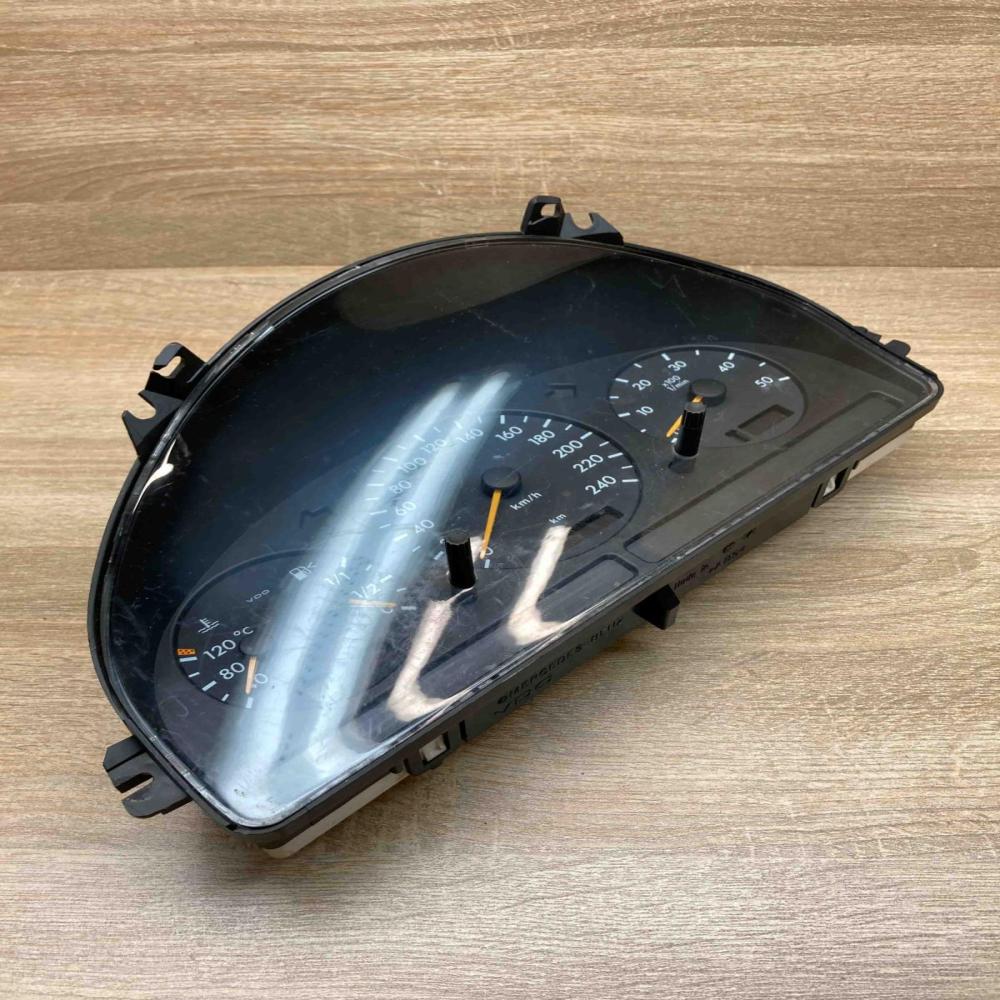 A1635405811 15422384  Speedometer (instrument cluster) Mercedes-Benz ML W163